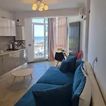 Apartment Hampton By Alz *