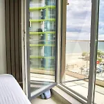 Hampton By Alz Apartment Navodari