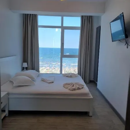 Hampton By Alz Apartment *