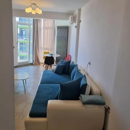 Hampton By Alz Apartment