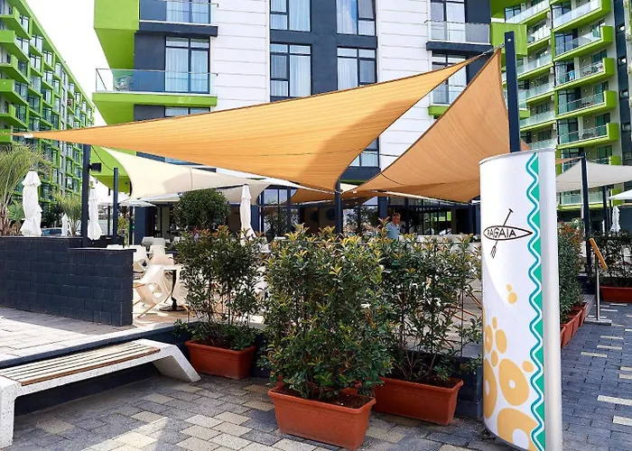 Hampton By Alz Apartment